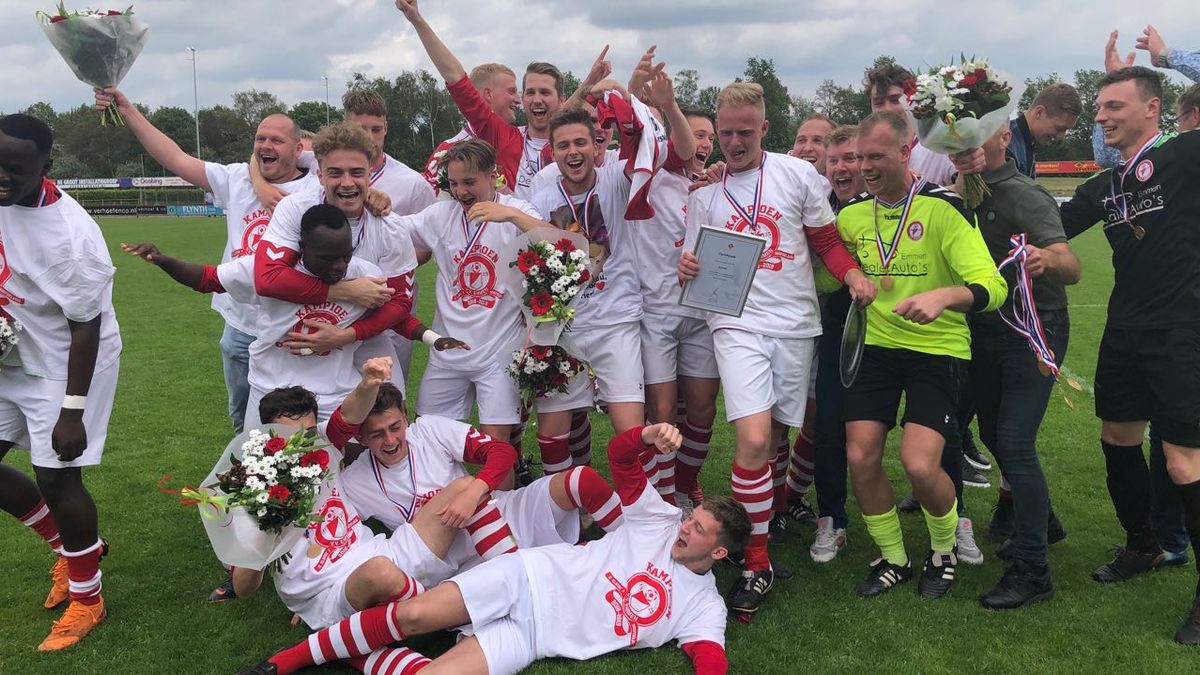 Emmen viert feest terwijl Nieuw Buinen treurt