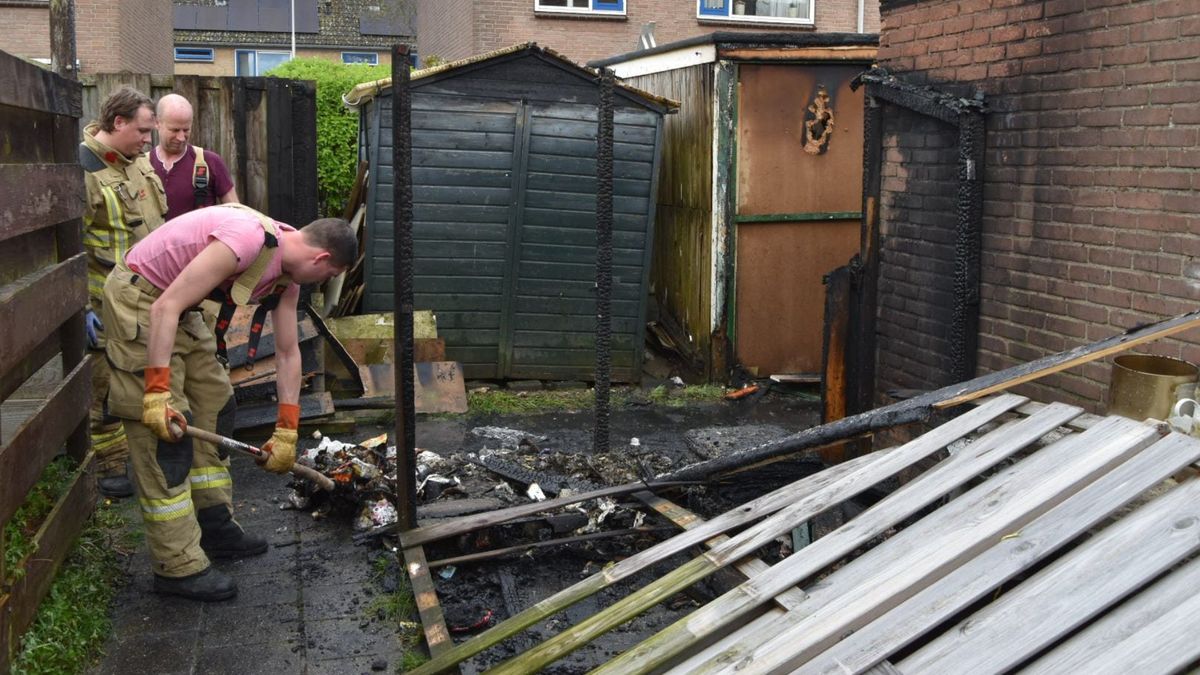 Brand bij schuur • fietser gewond