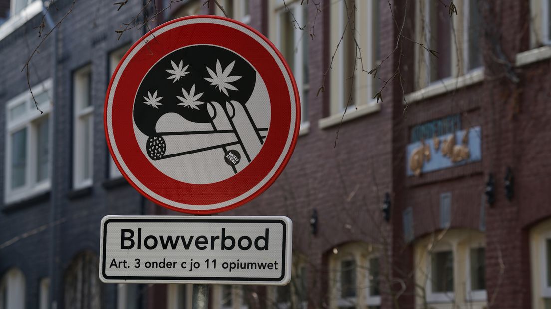 In Amsterdam geldt op verschillende plekken een drugsverbod