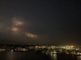 Video van onweer boven Rotterdam