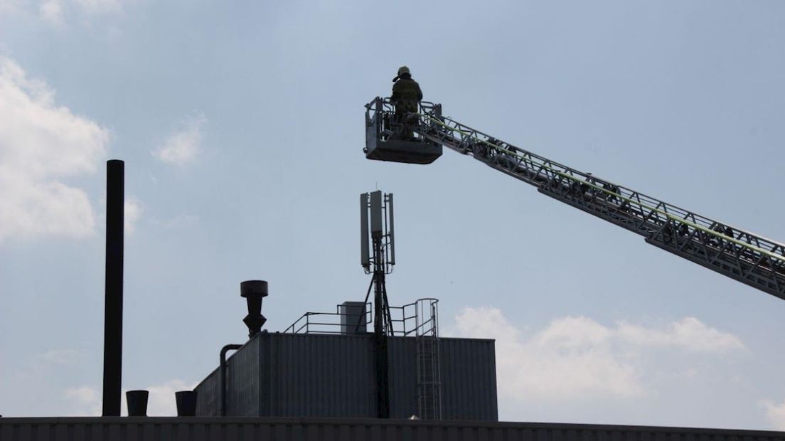 Brand in silo van koffiebranderij in Almelo