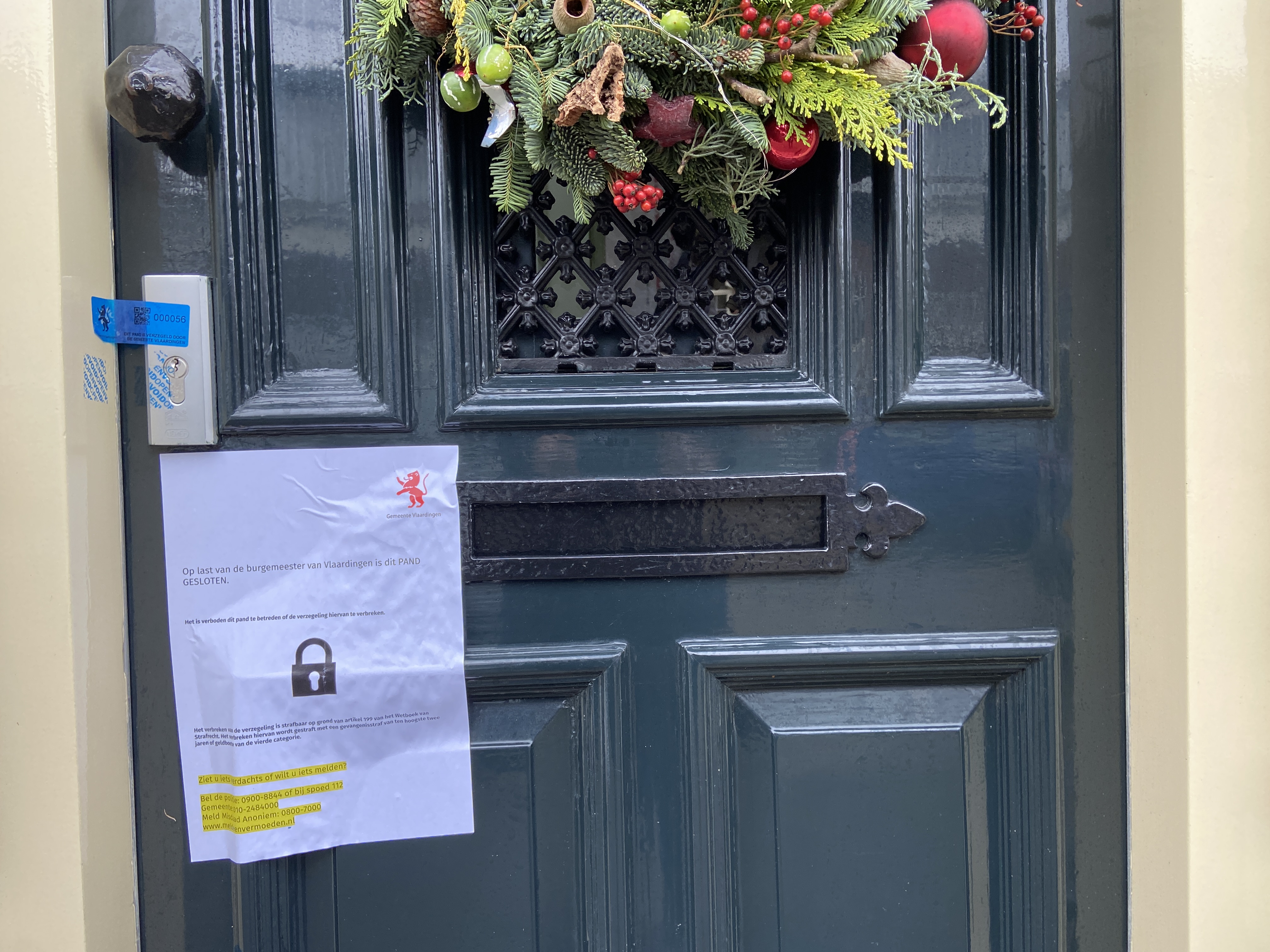 Een van de verzegelde panden in Vlaardingen