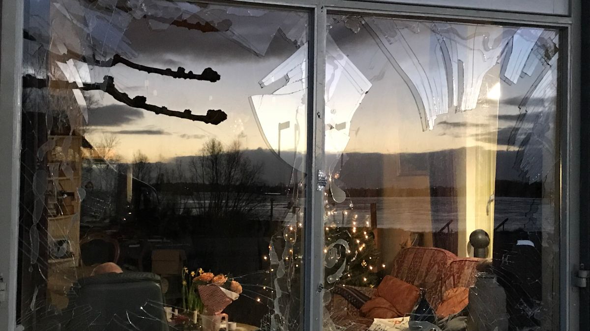 Bijna 50 ramen gesneuveld door explosief in Opijnen