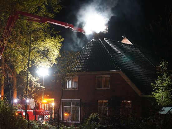 Brandweer weet erger te voorkomen bij schoorsteenbrand Huis ter Heide