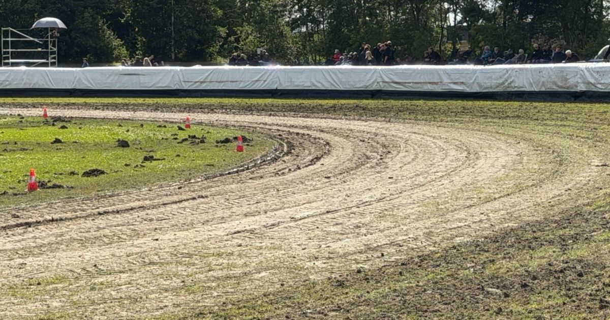 Grasbaancoureurs weigeren te rijden in Loppersum