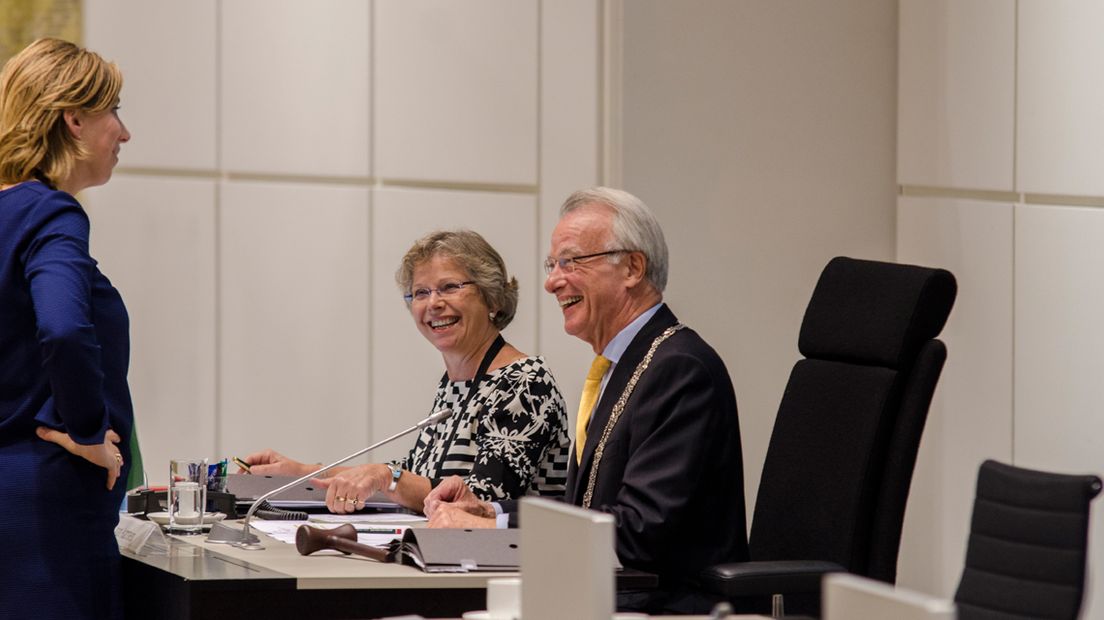 Gemeenteraad Den Haag vergadert in de Statenzaal in het Provinciehuis Zuid-Holland.