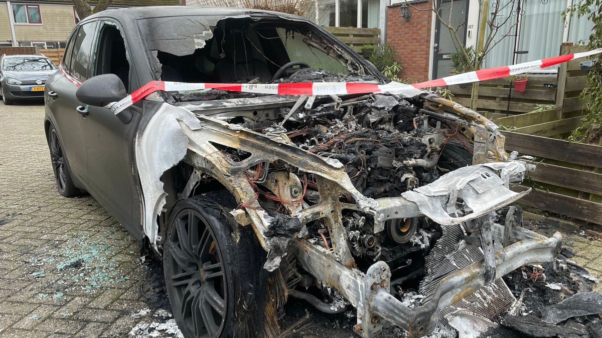 Eigenaar uitgebrande Porsche uit Emmen: 'Gewoon pure pech'