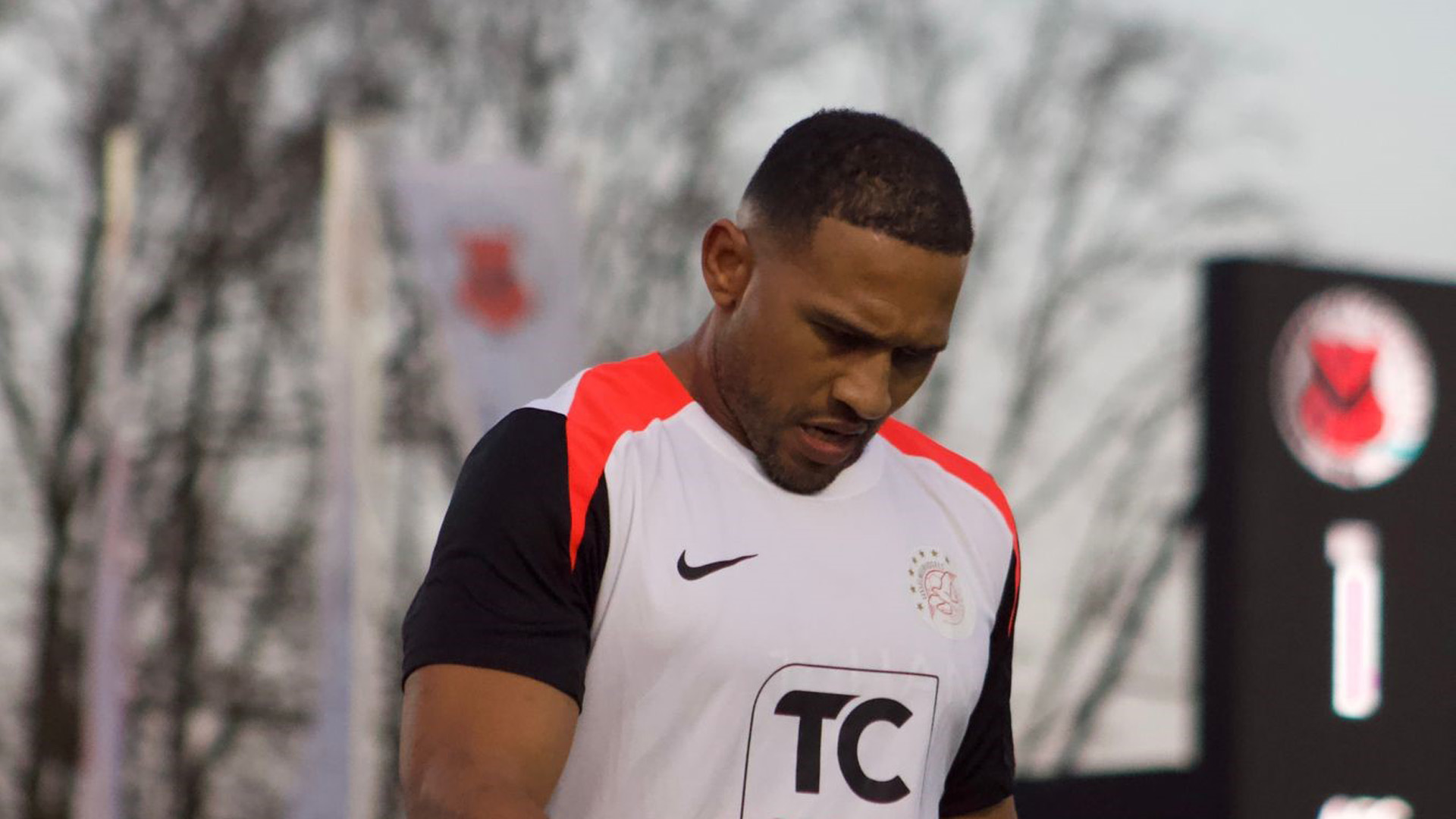 Raily Ignacio de redder van IJsselmeervogels? 'Met Gods wil gaat het lukken'