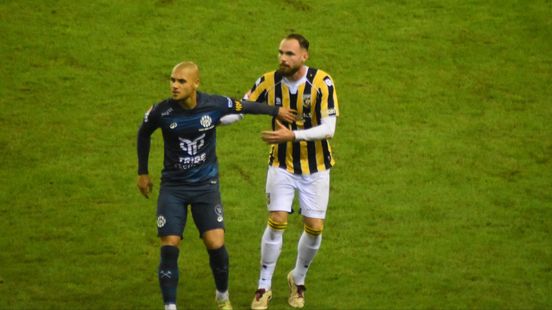 De ketchupfles en de karaktervoetballer van Vitesse