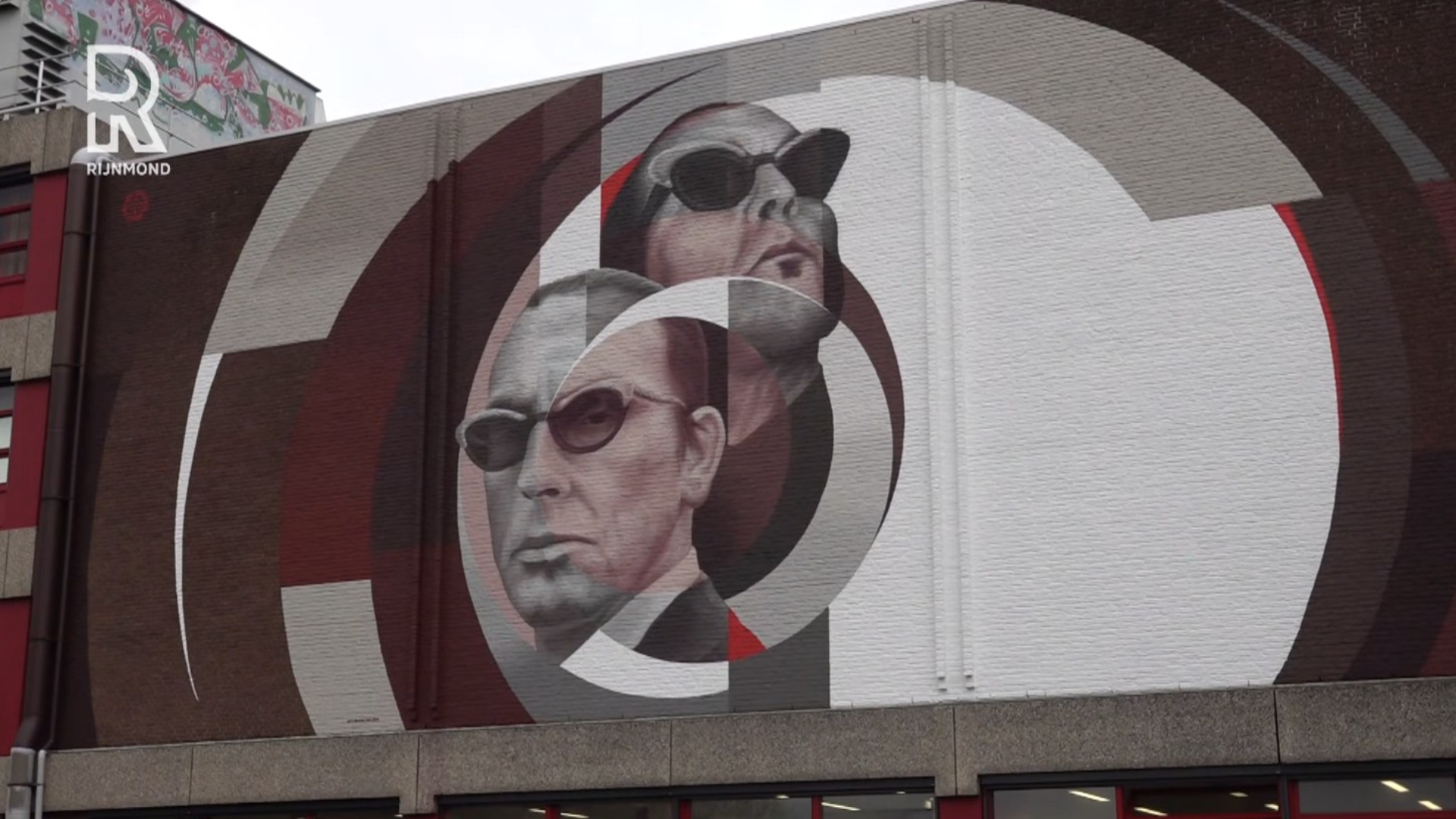 Muurschildering Jules Deelder is bijna af.