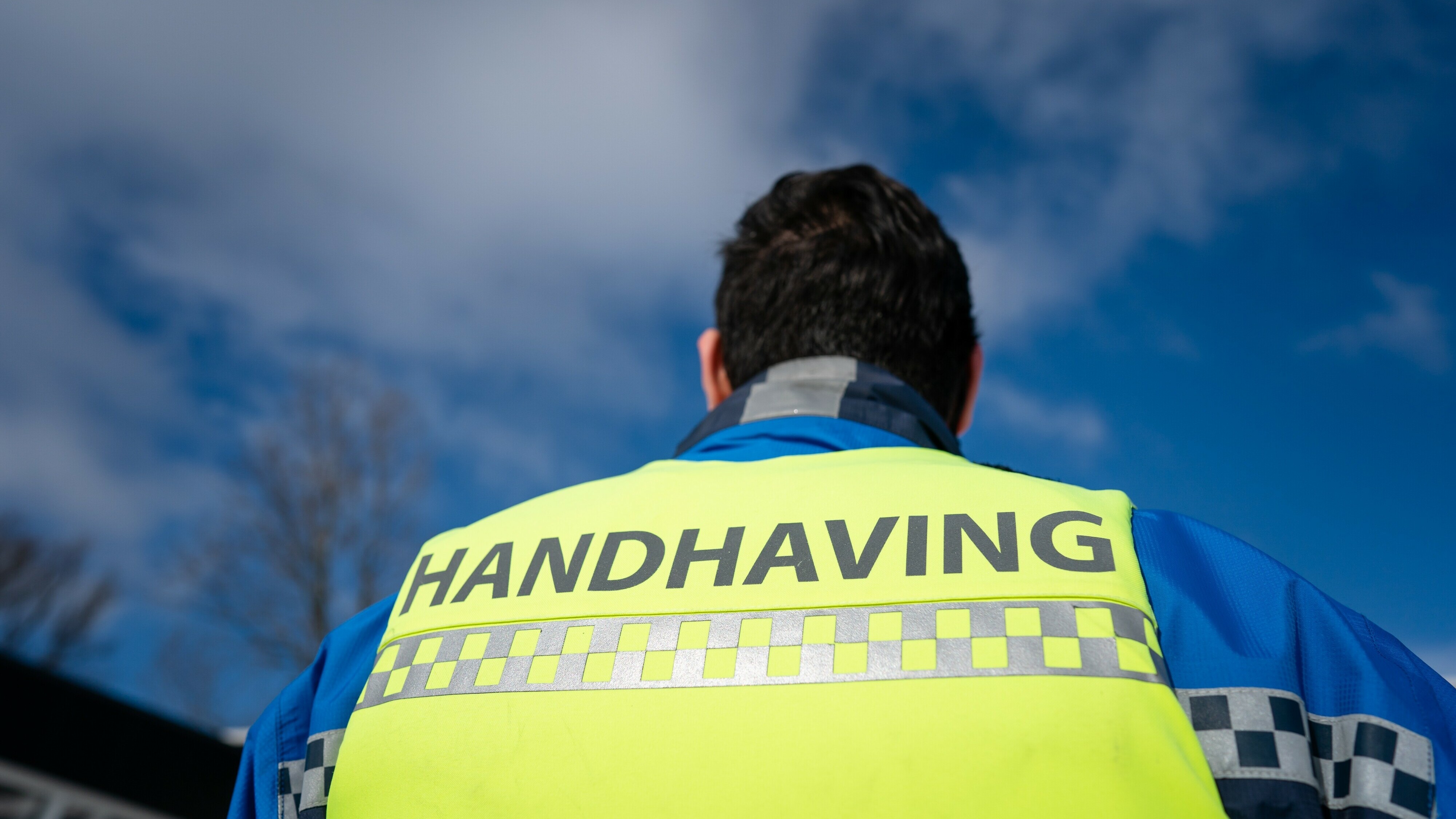 Uitbreiding boa's in Emmen: 'Moet helpen bij veiligelandersproblematiek'