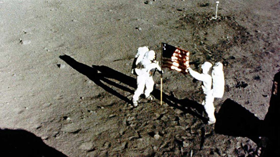 De Apollo 11-missie bracht Armstrong en Aldrin in juli 1969 als eerste mensen op de maan.