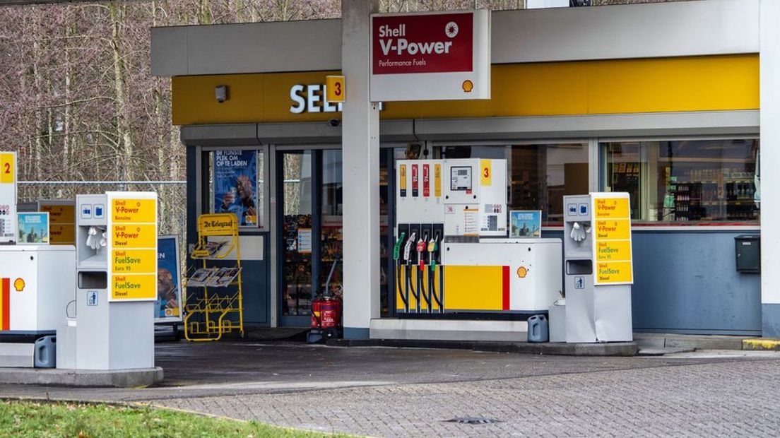 Micelle Mooij (28), caissière van het Shell-station in Warnsveld, werd om het leven gebracht met messteken.