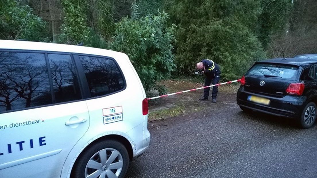 Politie-onderzoek na de overval bij de woning van de vrouw in Bruntinge (Rechten: Persbureau Meter / archief)