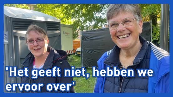 Deze twee dames zien elkaar weer na vijftig jaar