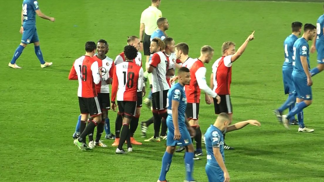 NEC kwam in De Kuip duidelijk tekort tegen koploper Feyenoord. Het werd 4-0 en daar viel weinig op af te dingen.