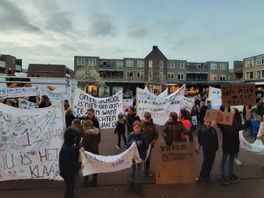 Teleurstelling overheerst bij ouders na raadsdebat over scholen in Borne West: "Dinsdag staan we er weer"