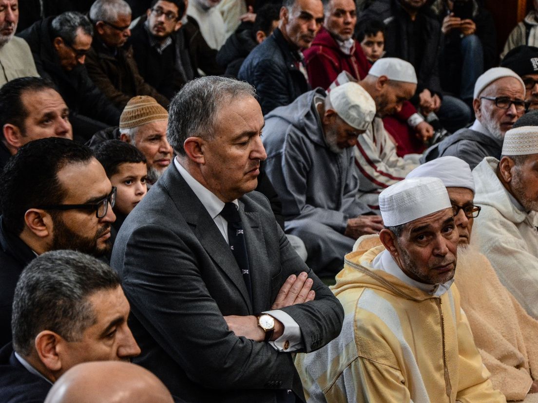 Burgemeester Aboutaleb bracht vrijdag een bezoek aan de moskee.