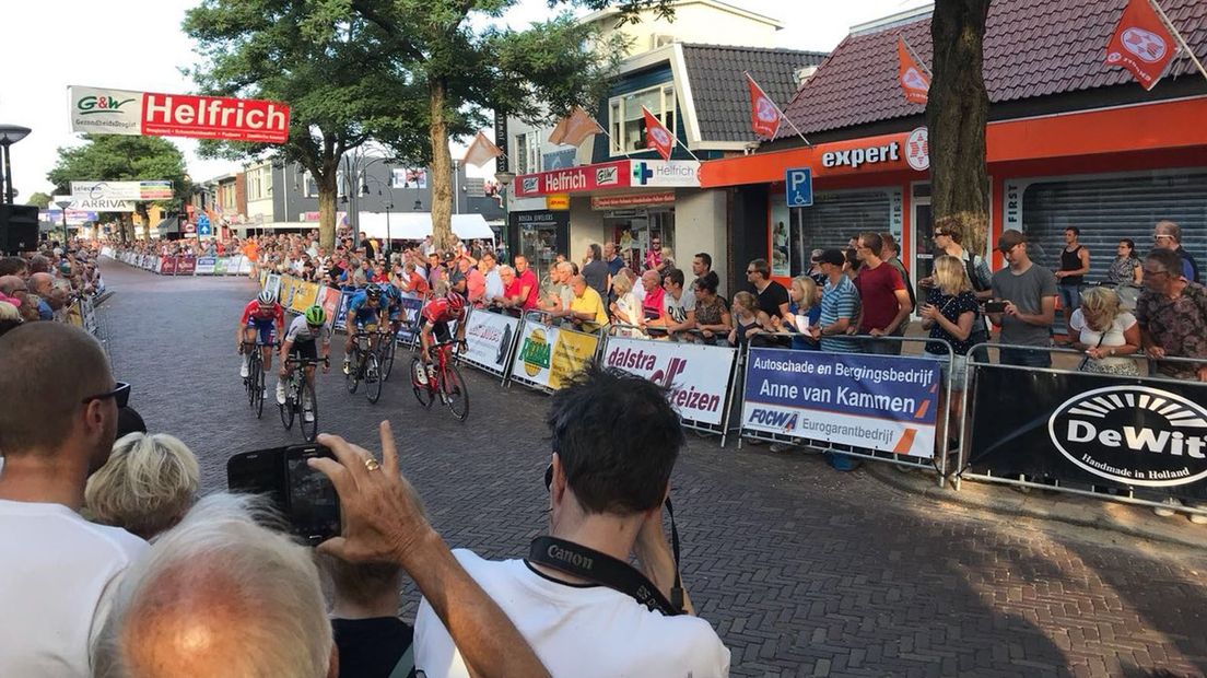 Een kopgroep met Slagter en Mollema