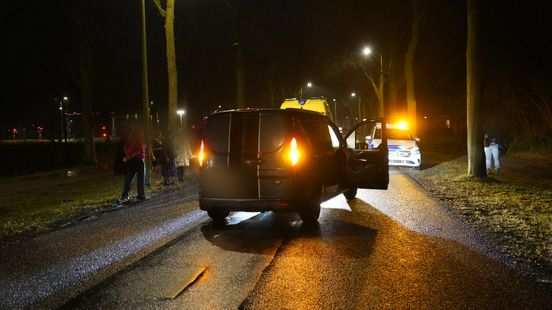 Gewonde na aanrijding met doorrijder in Zwolle | Motorrijder klapt in Welsum tegen betonnen bunker en raakt gewond. Gewonde na aanrijding met doorrijder in Zwolle | Motorrijder klapt in Welsum tegen betonnen bunker en raakt gewond.