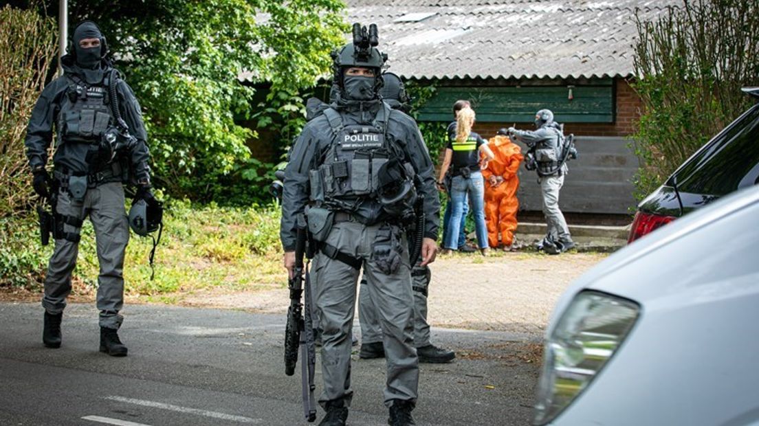 De inval in het drugslab in Drempt.