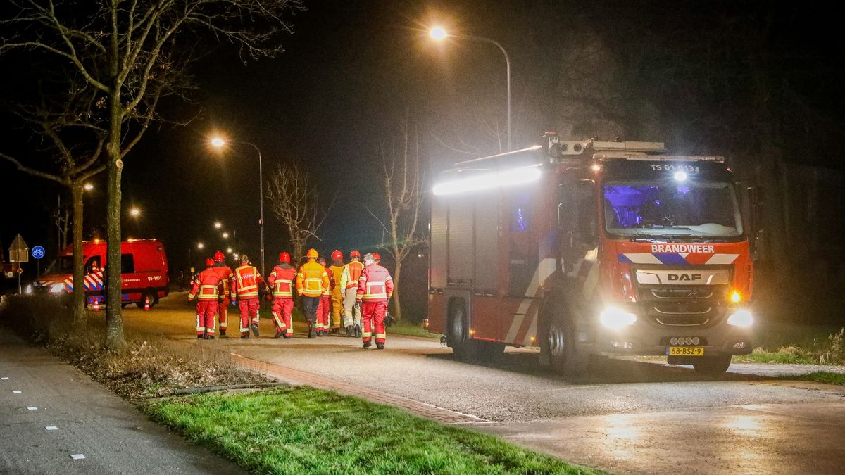 112-nieuws: Gewonde bij eenzijdig auto-ongeluk in Niebert • Twee aanhoudingen na steekincident Winsc