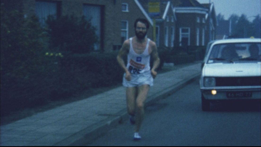 Winnaar Hans van Kesteren tijdens de RUN van Winschoten in 1976