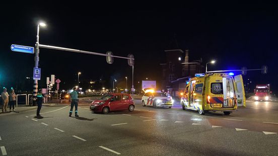 Traumahelikopter opgeroepen na ongeluk met fietser in Kampen. Traumahelikopter opgeroepen na ongeluk met fietser in Kampen.