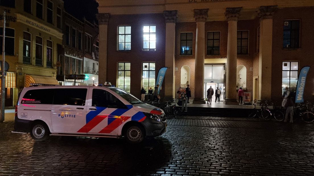 Een winkel aan het Akerkhof in Stad is overvallen