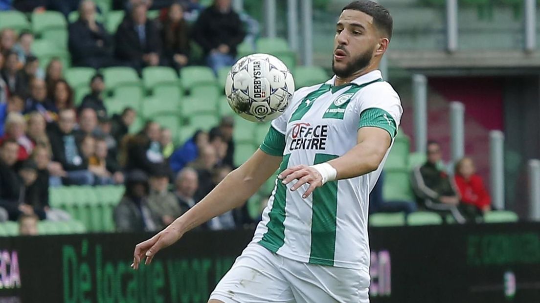 Mo El Messaoudi schoot FC Groningen in het duel tegen Hardenberg op een 3-2 voorsprong archieffoto