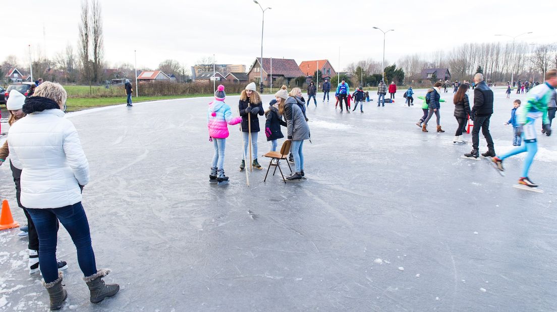 Schaatsen op de Combibaan in Hengelo