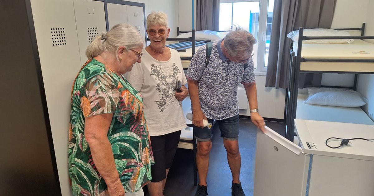 Na opening van de noodopvang blijft het rustig: 'Meer overlast van demonstranten'