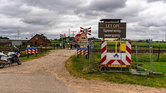 Treinongeluk met schooltaxi: spoorwegovergang 'stond al op de lijst' voor sluiting