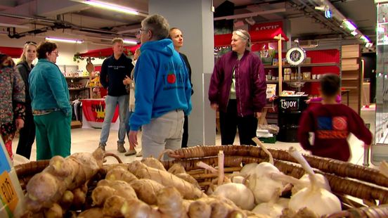 Je kunt in deze wijk weer boodschappen doen