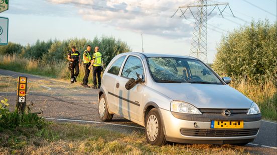 Fietser zwaargewond na aanrijding | Seniorenflat zit zonder water en stroom. Fietser zwaargewond na aanrijding | Seniorenflat zit zonder water en stroom.