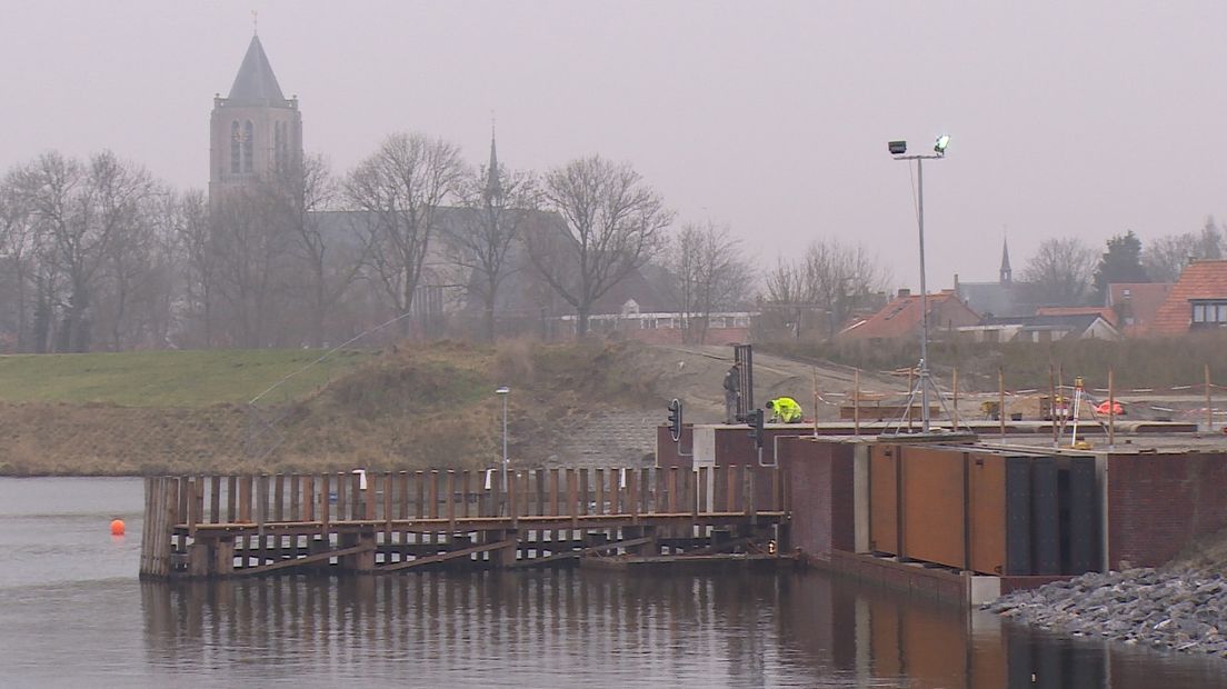 Waterkering Tholen doet eens in 1.430 jaar dienst (video)