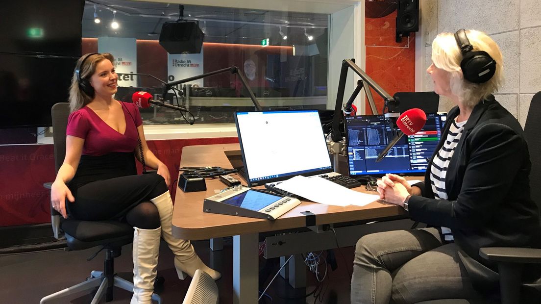 Julie Huard was vanmiddag te gast bij het radioprogramma Aan Tafel op Radio M Utrecht.