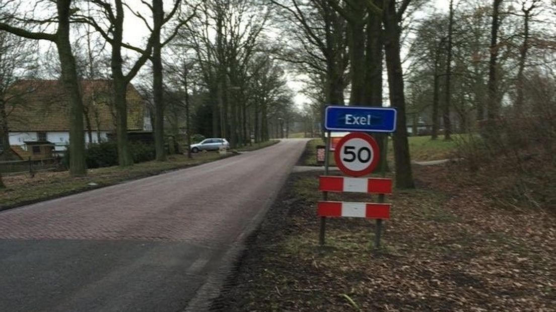 Plaatsnaambord Exel (Huus van de Taol)