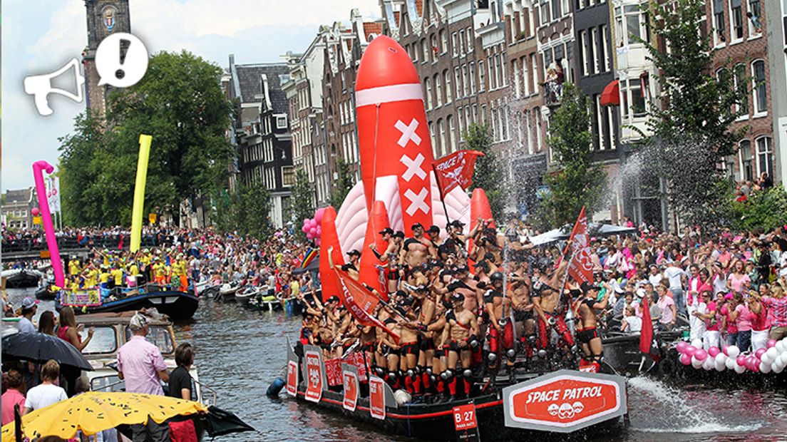 De Canal Parade zorgt voor enorme drukte in de binnenstad van Amsterdam (Rechten: ANP Kippa / Bas Czerwinski)