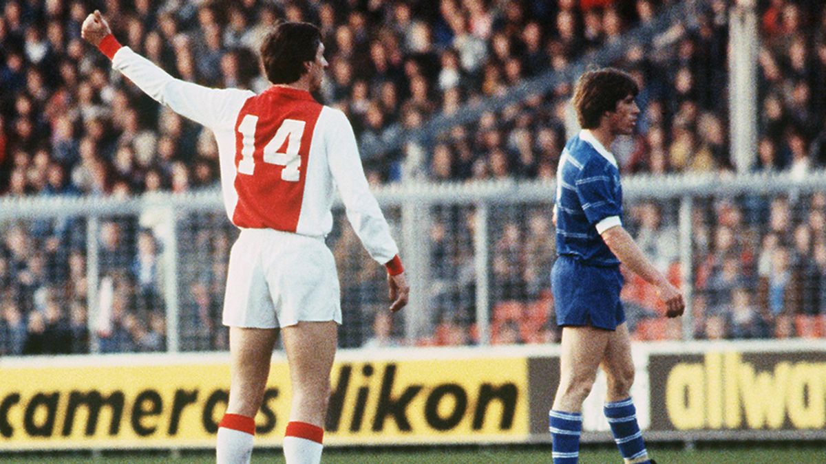 Documentaire Johan Cruijff uitgezonden in Pathé Buitenhof in Den Haag Omroep West Documentaire Johan Cruijff uitgezonden in Pathé Buitenhof in Den Haag Omroep West
