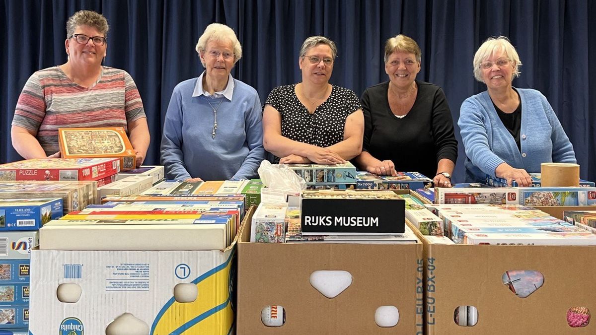 Honderden puzzels geruild op legpuzzelruilbeurs Assen: 'Jan van Haasteren razend populair'