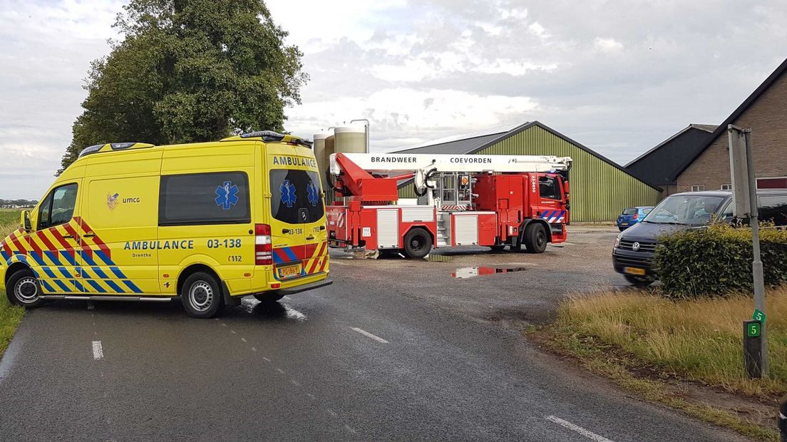 Brandweer en ambulance ter plaatse (Rechten: Persbureau Meter)