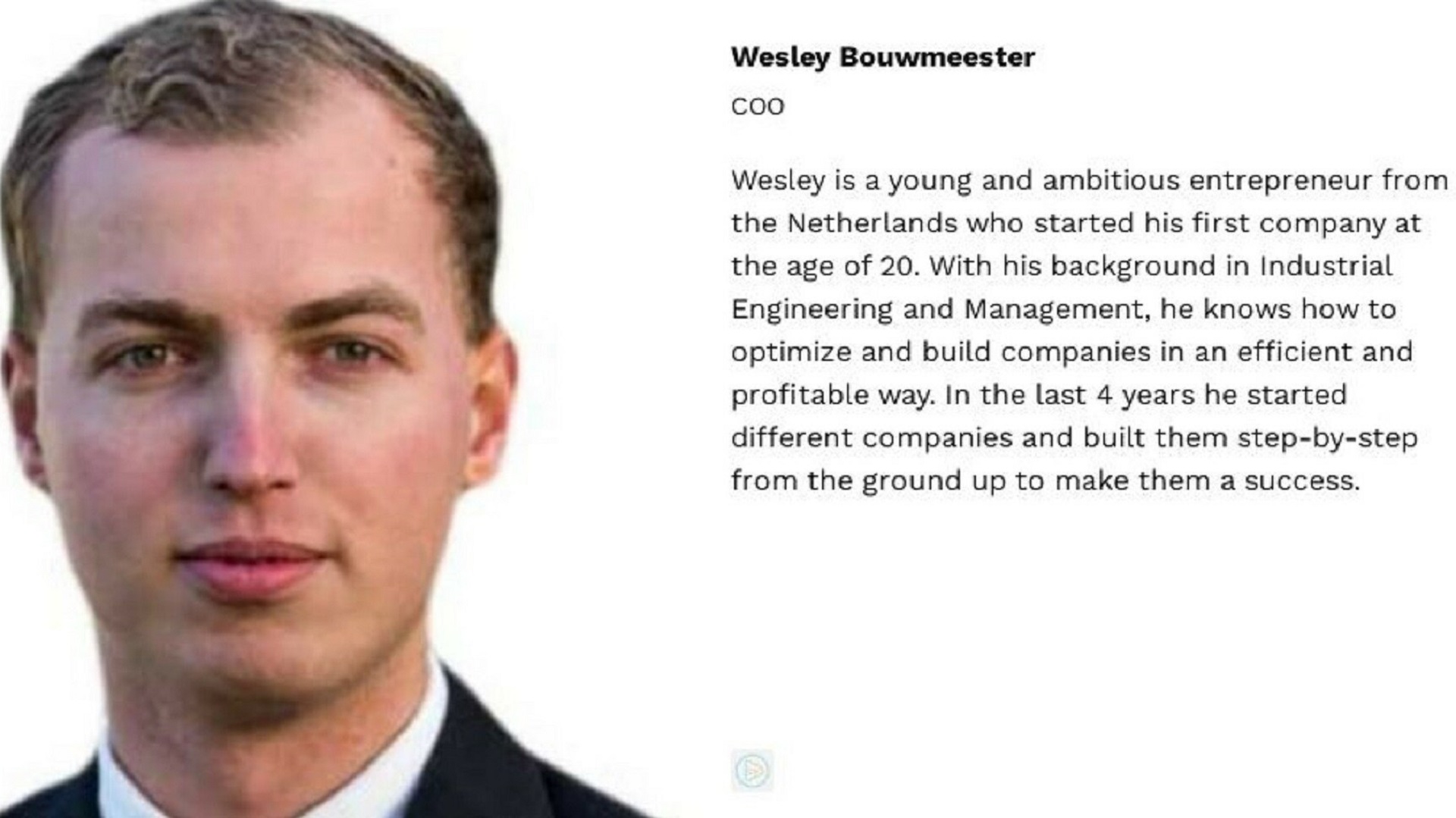 Wesley as ien fan de meiwurkers op de webside fan it Amerikaanske bedriuw