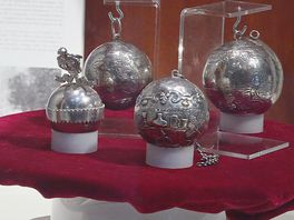 Een 'boppeslach' voor veilinghuis Ald Fryslân: vijf antieke kaatsballen ontdekt