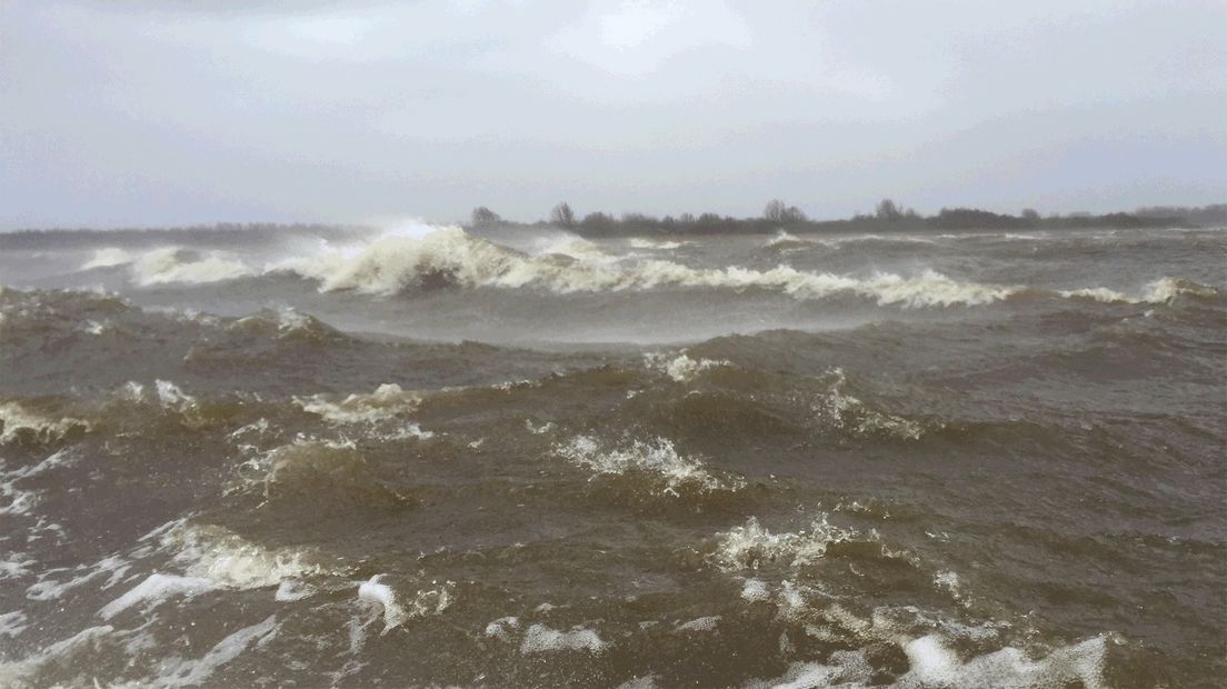 Storm op het Lauwersmeer