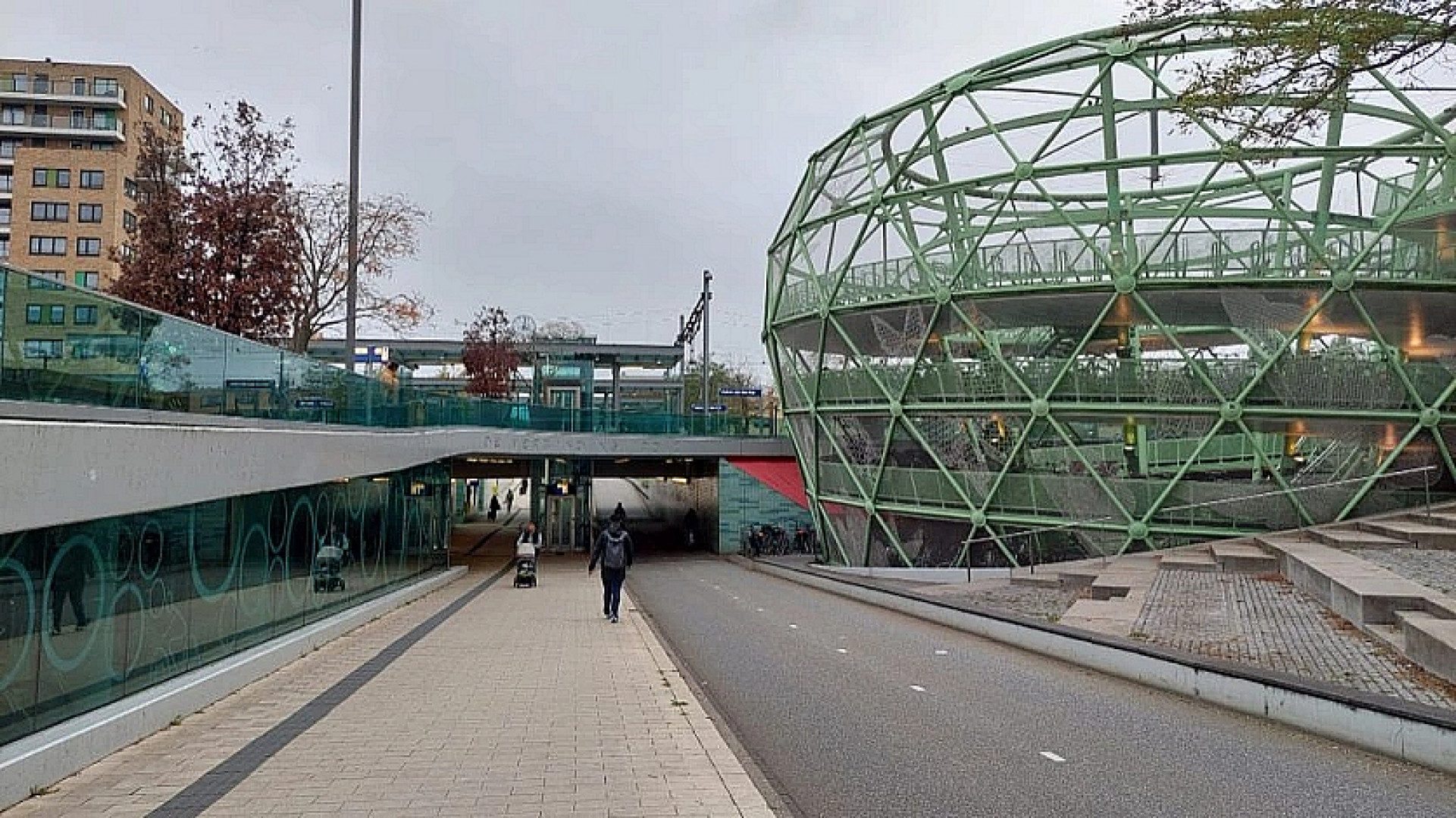 De fietsenstalling bij het station