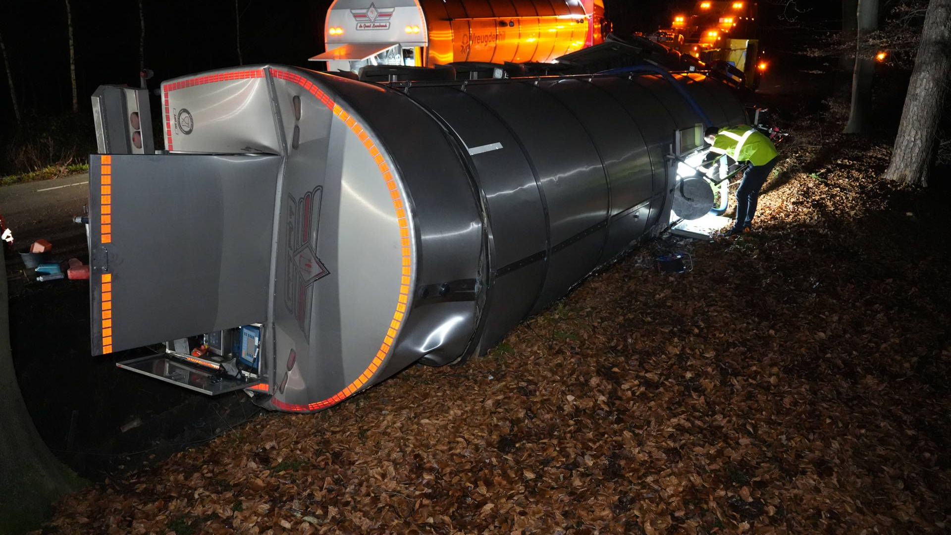 Melk, biggen, dakpannen: waarom kantelen vrachtwagens toch steeds?