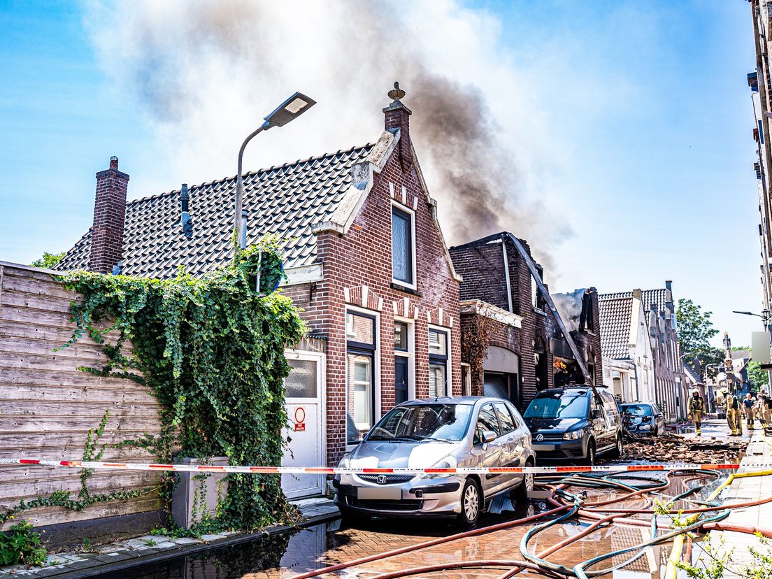 Nog uren overlast door brand in centrum Meppel • Volg ons liveblog
