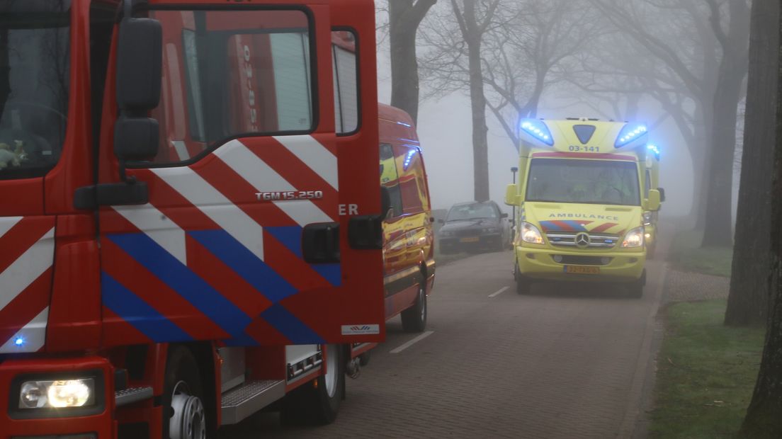 Brandweer en ambulancepersoneel kwamen ter plaatse (Rechten: Van Oost Media)