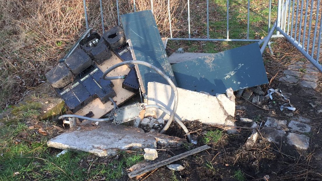 Elektriciteitshuisje clubhuis van het kleindierencentrum in het Zuiderpark 